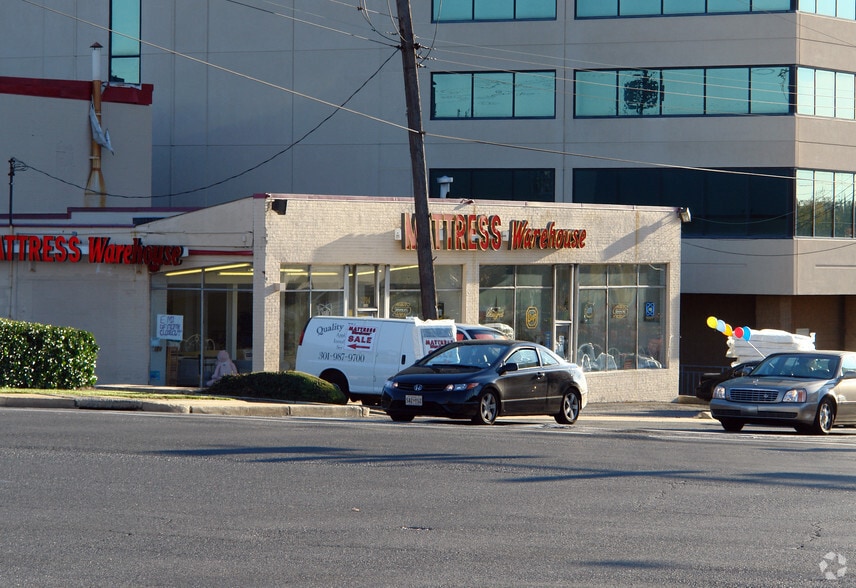 2704 University Blvd W, Wheaton, MD for lease - Building Photo - Image 2 of 2
