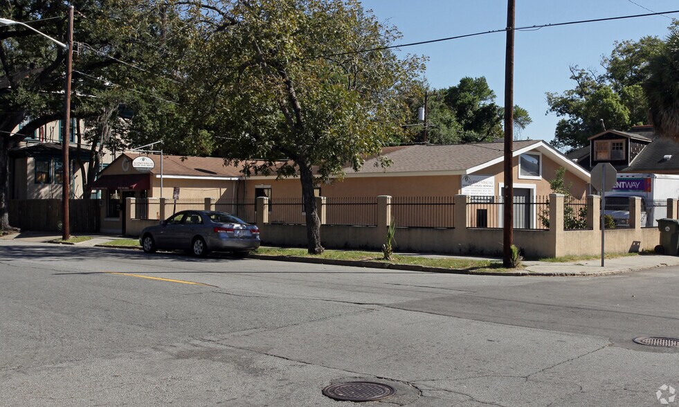 2506 Barnard St, Savannah, GA à vendre - Photo du bâtiment - Image 1 de 11