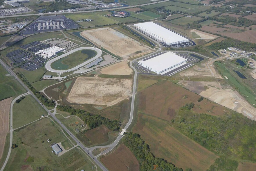 414 Encore Dr, Lebanon, OH à vendre - Aérien - Image 2 de 5