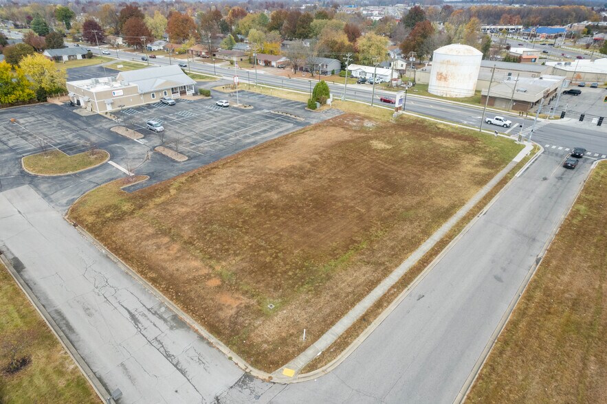 Peach Blossom, Jeffersonville, IN for sale - Aerial - Image 2 of 5