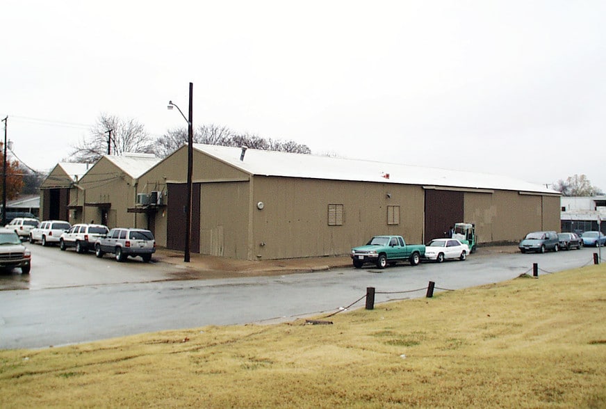 315 W Ripy St, Fort Worth, TX for sale - Building Photo - Image 2 of 3