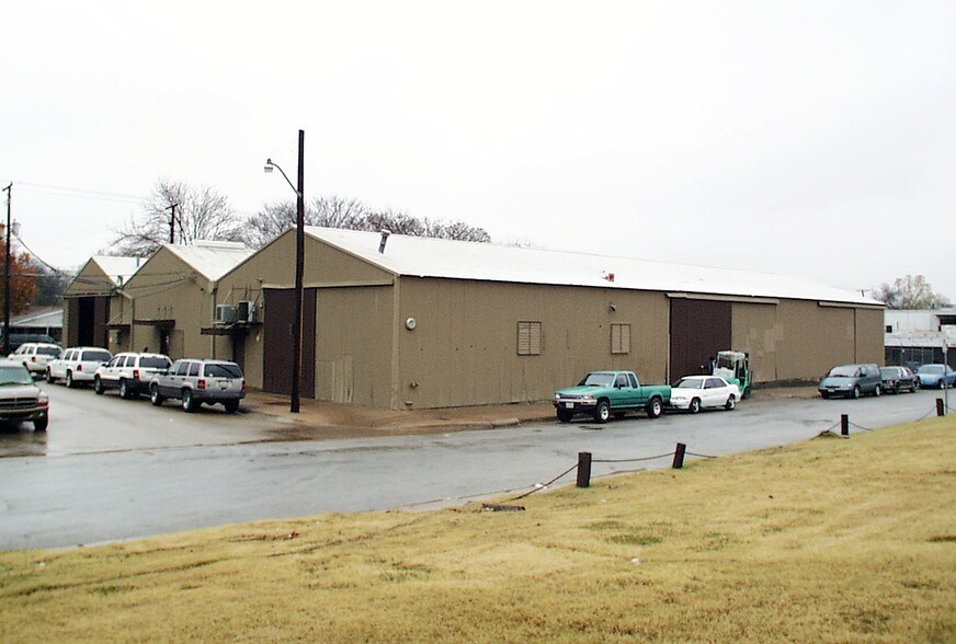 315 W Ripy St, Fort Worth, TX à vendre - Photo du bâtiment - Image 2 de 3