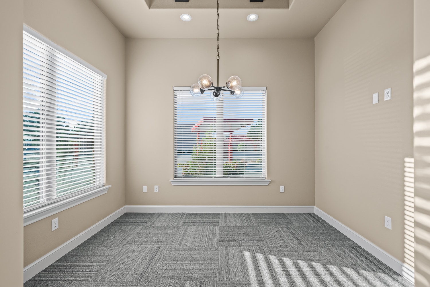 206 Slide Rd, Lubbock, TX for lease Interior Photo- Image 1 of 28