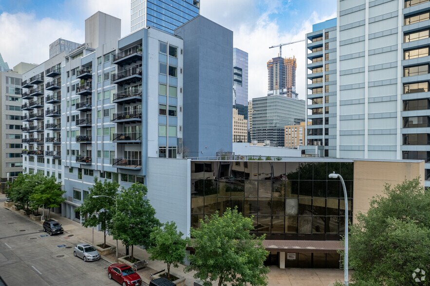 800 Brazos St, Austin, TX à vendre - Photo du bâtiment - Image 3 de 42