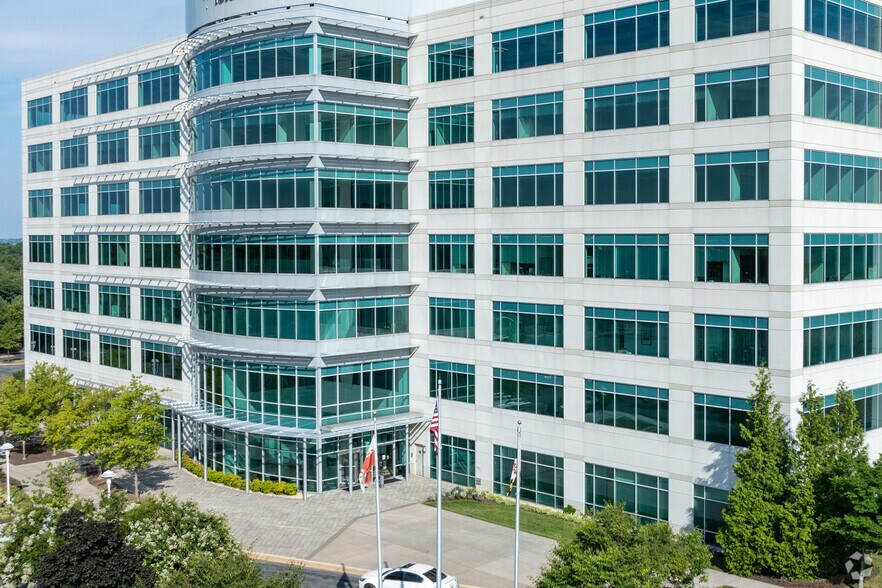 6841 Benjamin Franklin Dr, Columbia, MD à louer - Photo du bâtiment - Image 2 de 18