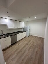 100 S El Camino Real, San Clemente, CA à louer Photo intérieure- Image 2 de 4