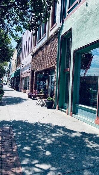 635 Main St, Red Bluff, CA for sale - Building Photo - Image 2 of 28