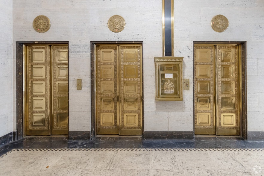 675 Hastings St W, Vancouver, BC for lease - Lobby - Image 3 of 7