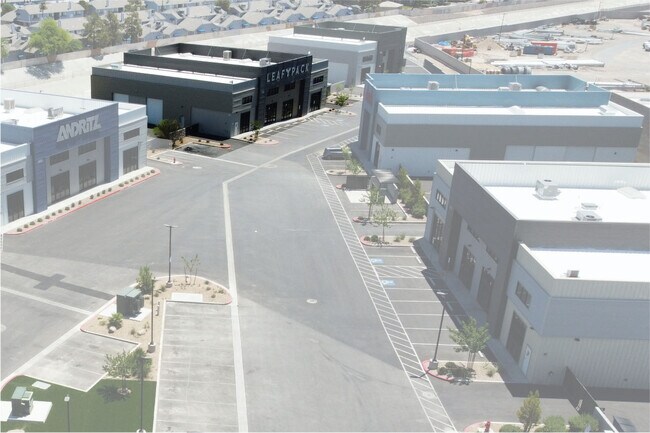 Plus de détails pour 5462 Stephanie St, Las Vegas, NV - Industriel à louer