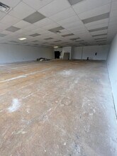1600-1624 E 11th Ave, Hutchinson, KS for lease Interior Photo- Image 2 of 2