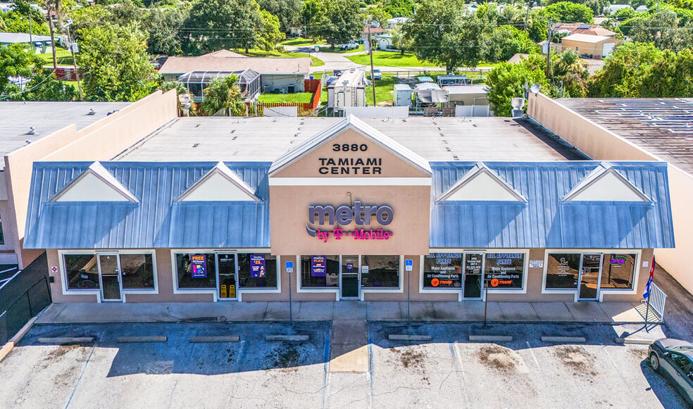 3880 Tamiami Trl, Port Charlotte, FL à vendre - Photo du bâtiment - Image 1 de 9