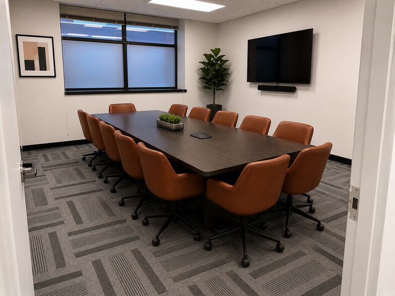 10 N High St, West Chester, PA for lease - Interior Photo - Image 3 of 12
