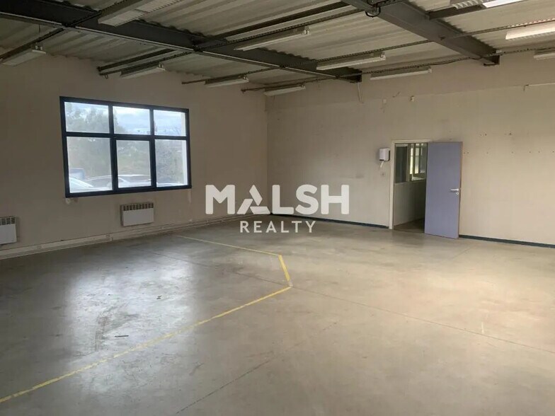 Bureau dans Saint-Quentin-Fallavier à louer - Photo intérieure - Image 3 de 14