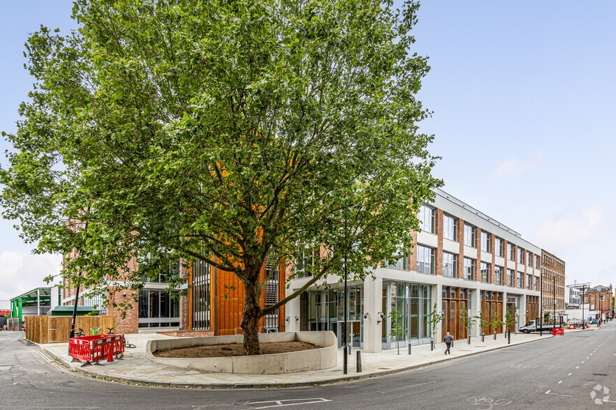 Brandon Rd, London for lease - Building Photo - Image 2 of 23