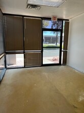 3320 N 35th Ave, Phoenix, AZ à louer Photo intérieure- Image 2 de 12