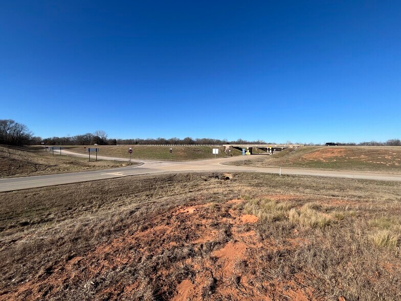 410175 E 1080 Rd, Checotah, OK à vendre - Photo du bâtiment - Image 2 de 7