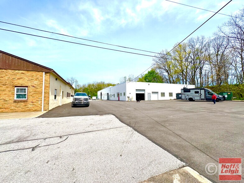817 E Tallmadge Ave, Akron, OH à vendre - Photo du bâtiment - Image 2 de 13