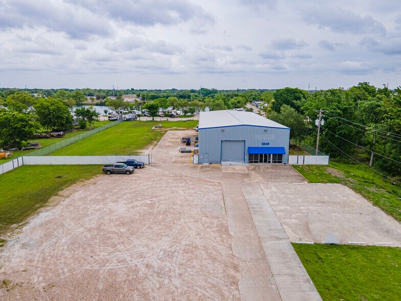 1340 Highway 3 S, League City, TX à vendre - Photo du bâtiment - Image 2 de 38