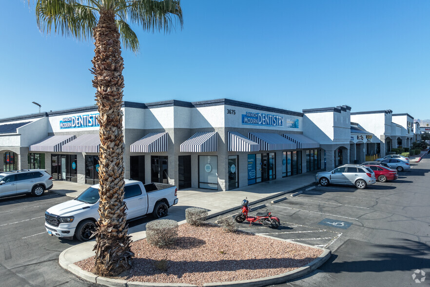 3531-3675 S Rainbow Blvd, Las Vegas, NV for lease - Building Photo - Image 3 of 16