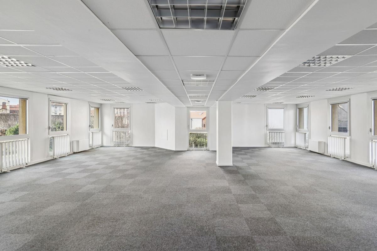 50 Cours De La République, Villeurbanne for lease Building Photo- Image 1 of 9