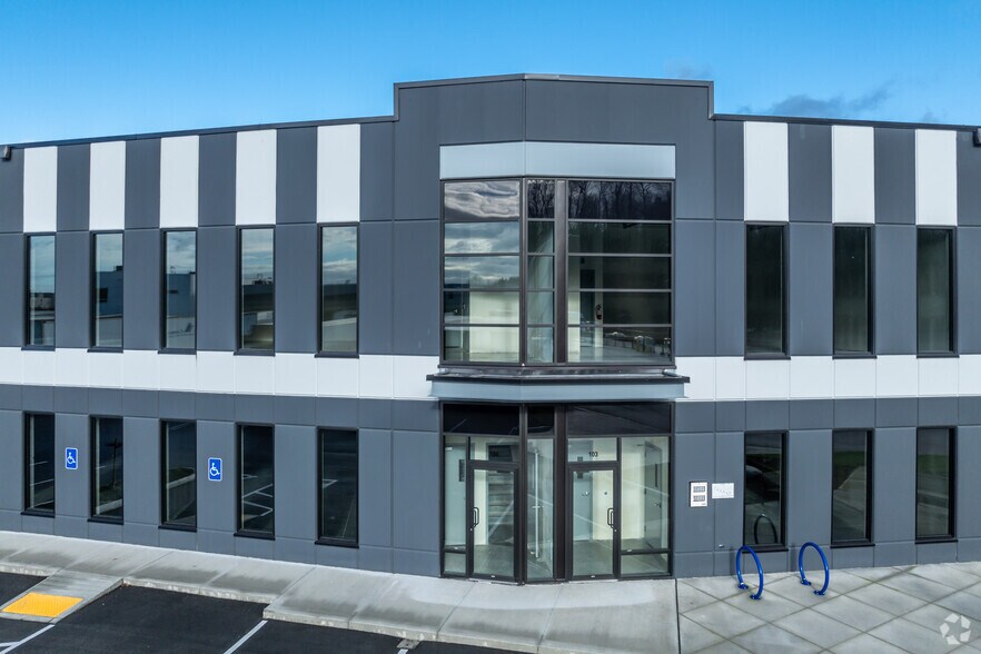 13035 114 Av, Surrey, BC for sale - Building Photo - Image 2 of 15
