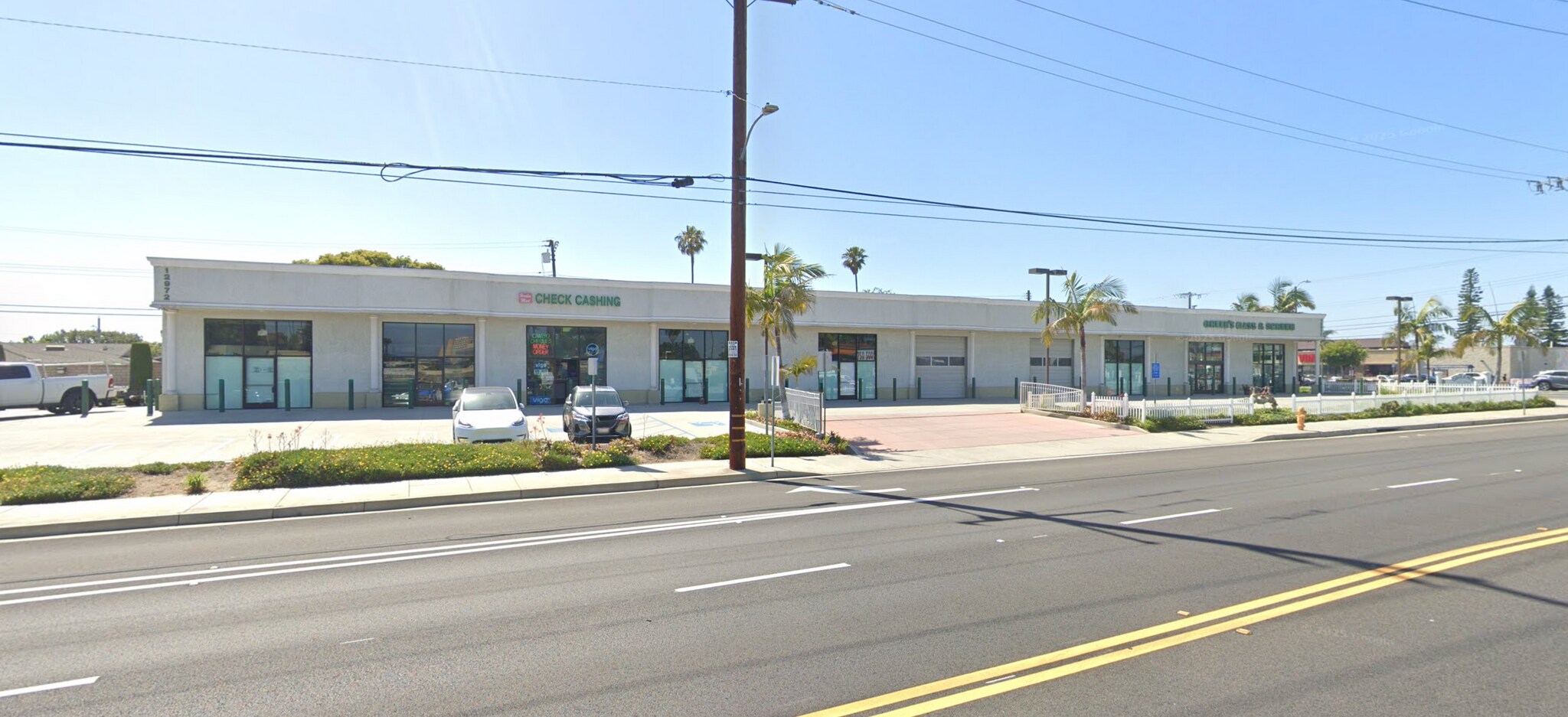 12972 Chapman Ave, Garden Grove, CA à louer Photo principale- Image 1 de 3