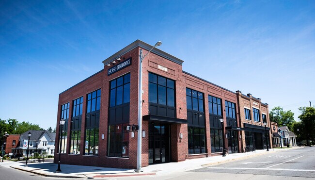 Plus de détails pour 120 N Bridge St, Linden, MI - Commerce de détail à louer