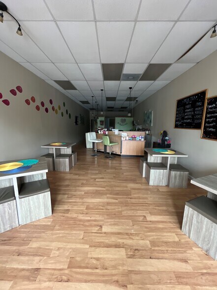 2401 Penny Rd, High Point, NC à louer - Photo intérieure - Image 3 de 4