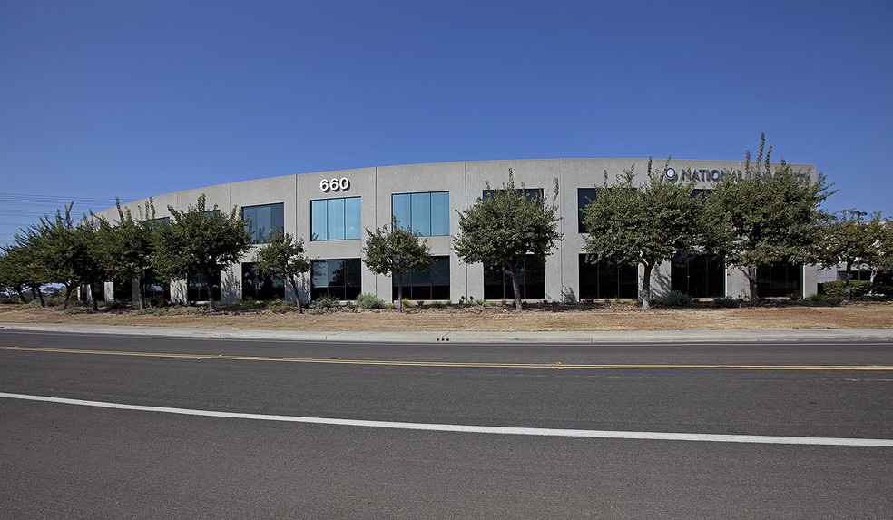 660 Bay Blvd, Chula Vista, CA à louer - Photo du bâtiment - Image 2 de 8