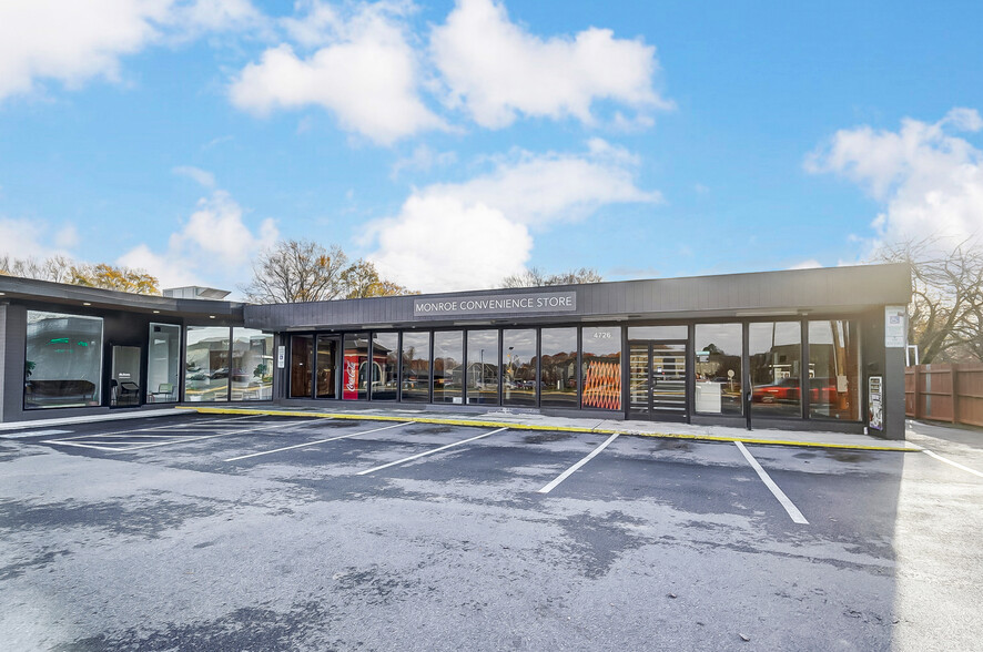 4726 Monroe Rd, Charlotte, NC for lease - Building Photo - Image 2 of 3