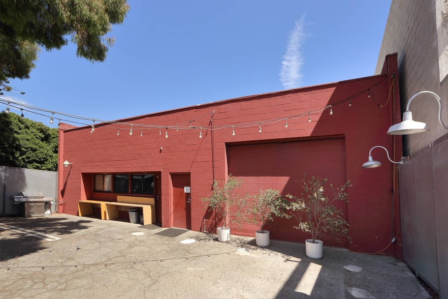 340 Sunset Ave, Venice, CA à louer - Photo du bâtiment - Image 3 de 8