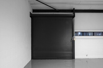 Langhedge Ln, Londres à louer Photo intérieure- Image 2 de 3