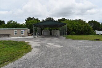 1893 90th Ave, Vero Beach, FL for lease Interior Photo- Image 2 of 21