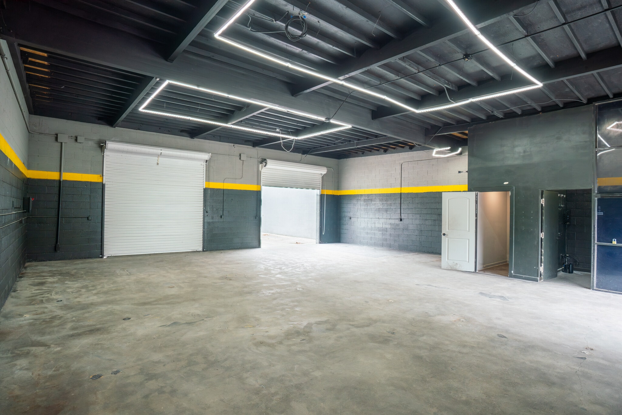 1318 N Highland Ave, Los Angeles, CA for lease Interior Photo- Image 1 of 7