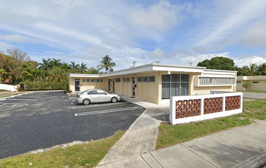 3514-3518 Broadway, West Palm Beach, FL à louer - Photo du bâtiment - Image 2 de 8