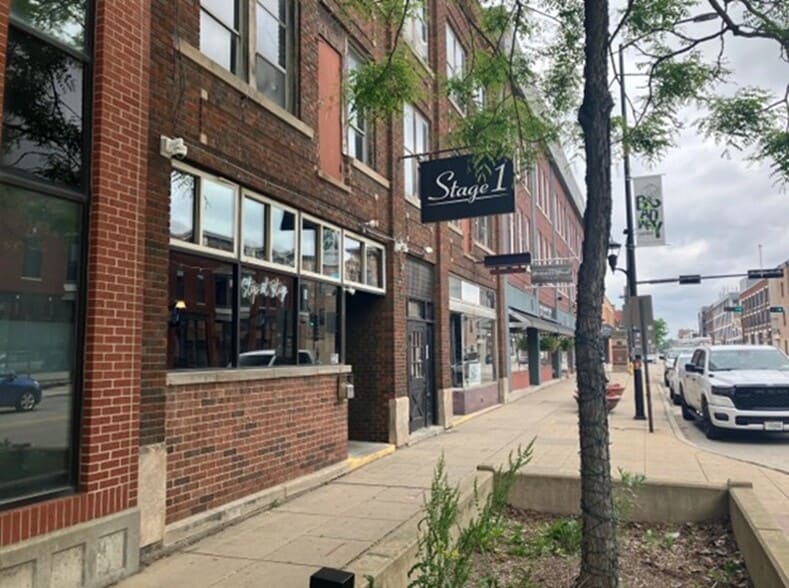 231-233 N Broadway, Green Bay, WI for sale - Building Photo - Image 2 of 4