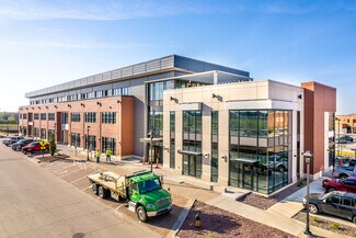 Plus de détails pour 1345 SW Park Square Dr, Ankeny, IA - Commerce de détail à louer