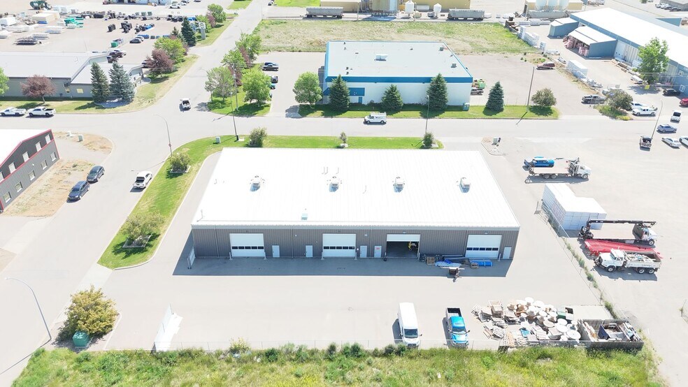 3862 14 Av N, Lethbridge, AB à vendre - Photo du bâtiment - Image 1 de 1