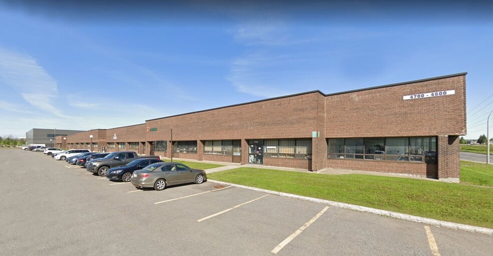 4700-4800 Boul Thimens, Montréal, QC à louer - Photo du bâtiment - Image 1 de 3
