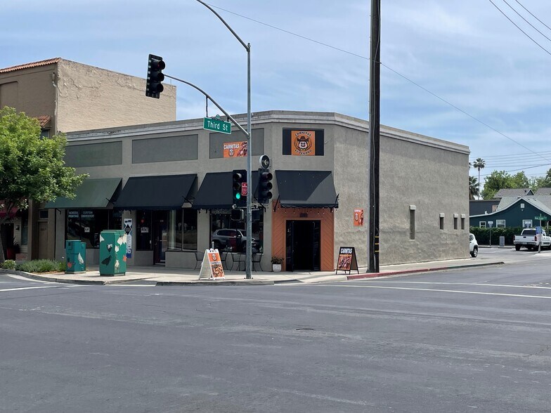 800-806 Main St, Woodland, CA à vendre - Photo du bâtiment - Image 2 de 9