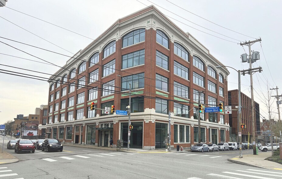 5051 Centre Ave, Pittsburgh, PA à louer - Photo du bâtiment - Image 3 de 3