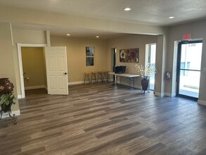 6410 Arc Way, Fort Myers, FL for lease Interior Photo- Image 2 of 6