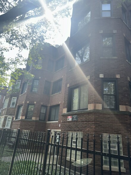 7530 S Phillips Ave, Chicago, IL for sale - Building Photo - Image 2 of 27