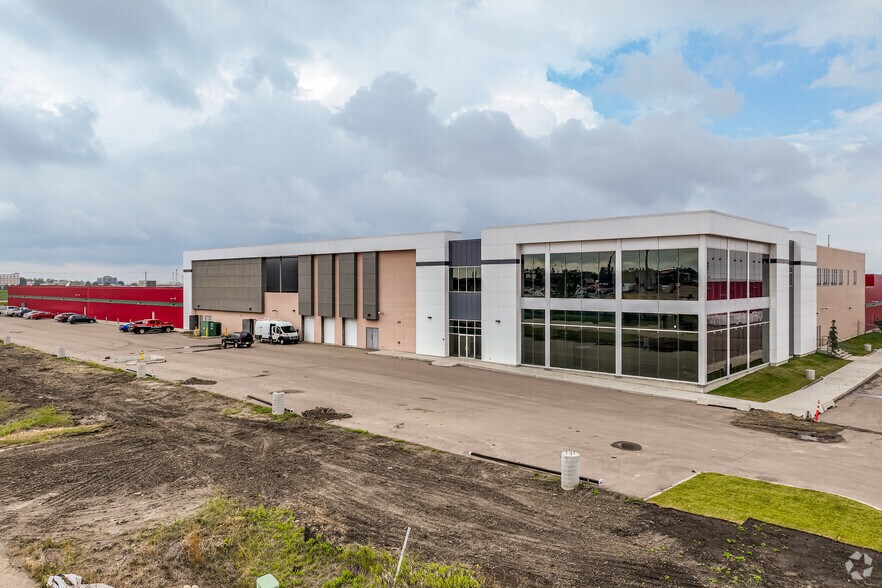 902 9 Av, Nisku, AB à vendre - Photo principale - Image 1 de 4