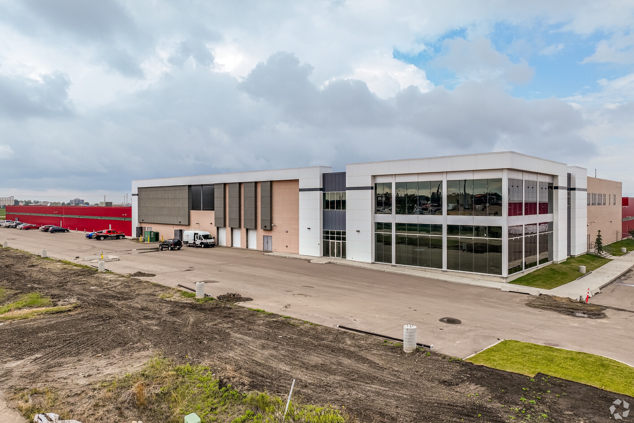 902 9 Av, Nisku, AB for sale Primary Photo- Image 1 of 5