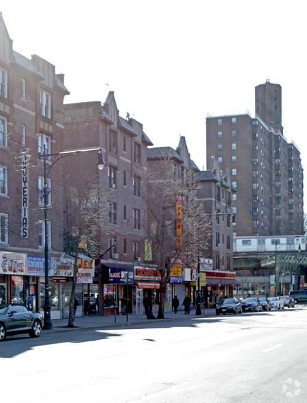 101-111 Dyckman St, New York, NY à louer - Photo du bâtiment - Image 2 de 4