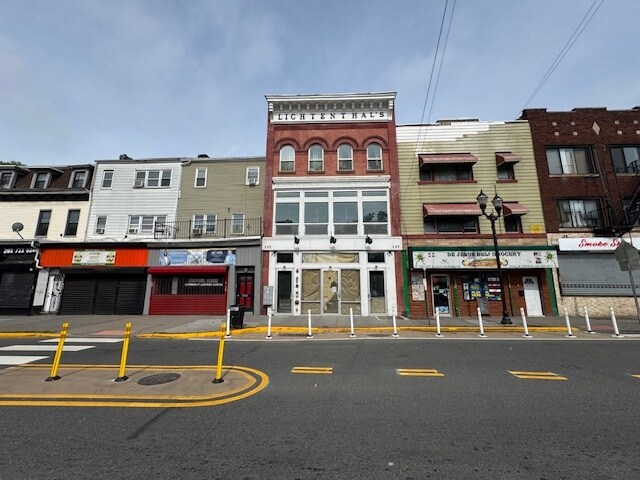 137 Monticello Ave, Jersey City, NJ à louer - Photo du bâtiment - Image 2 de 7