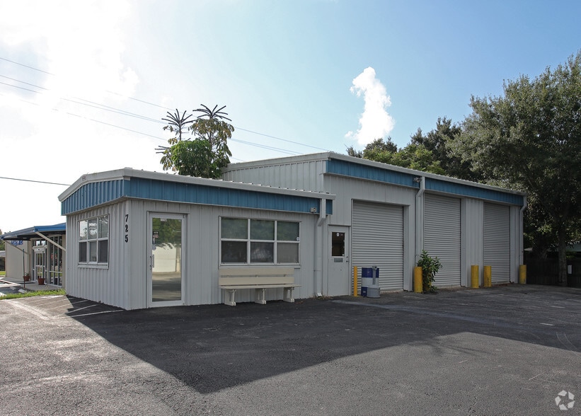 725 12th St, Vero Beach, FL for sale - Building Photo - Image 3 of 59