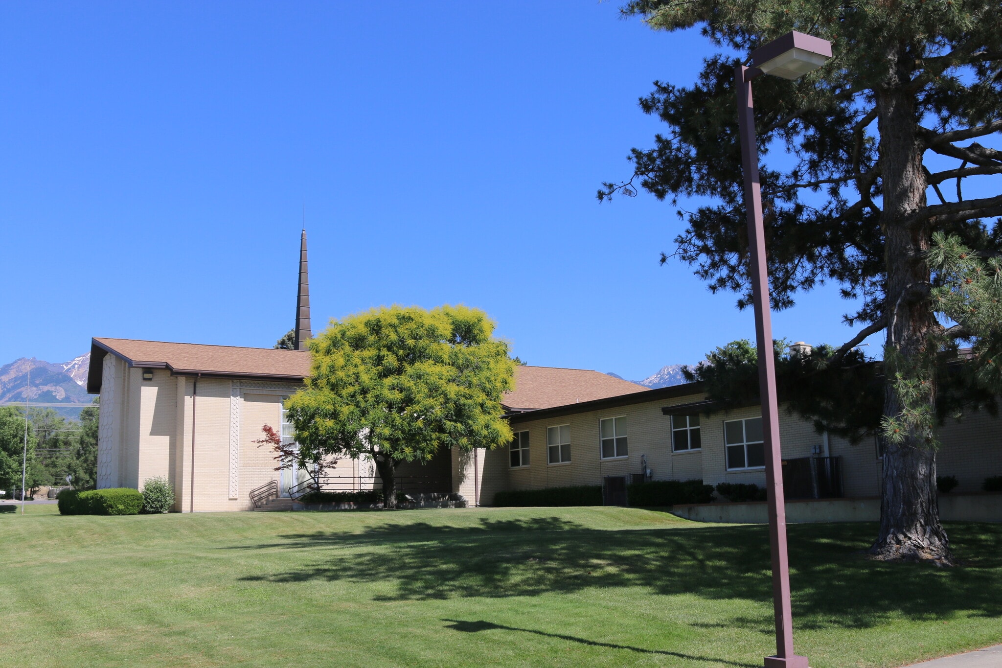 700 7500 S, Midvale, UT à vendre Photo du bâtiment- Image 1 de 5