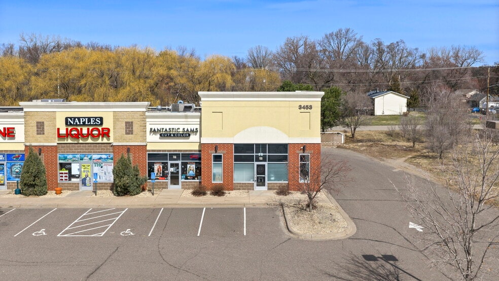 3453 Lake Dr, Blaine, MN for lease - Building Photo - Image 3 of 11